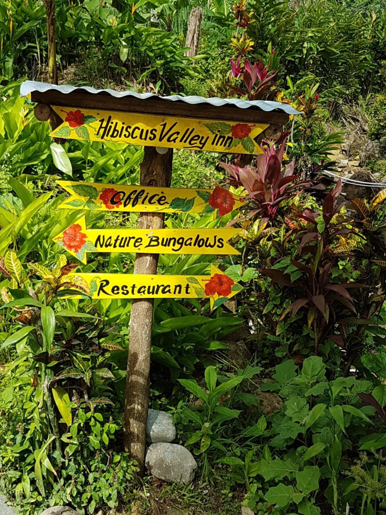 Hibiscus Valley Inn Marigot Exterior foto